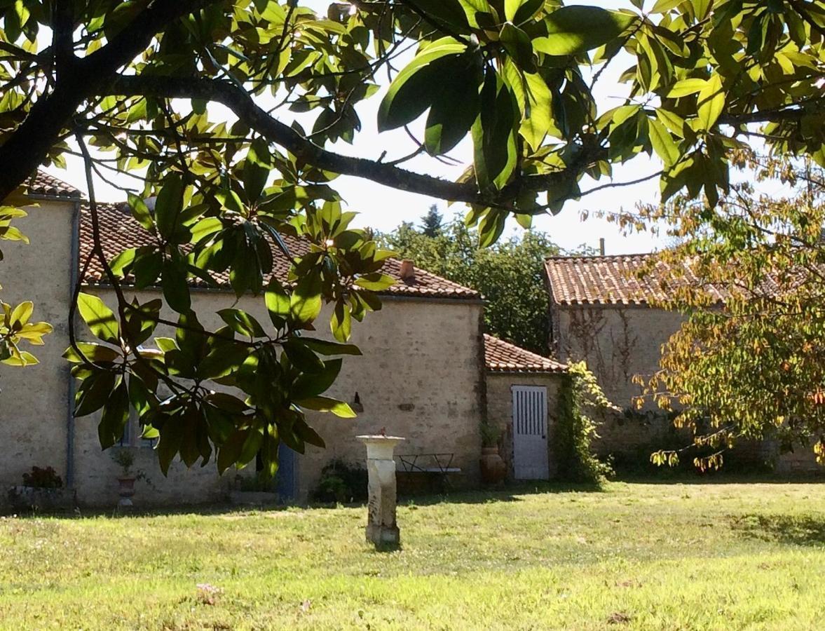 Saint-Hilaire-des-Loges Logis De La Touche Bed & Breakfast エクステリア 写真